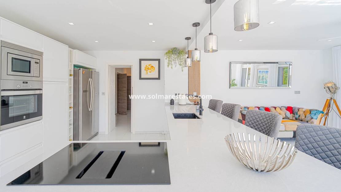 3 camera da letto Villa in vendita in Villamartin con piscina - 770.000 € (Rif: 10172089)