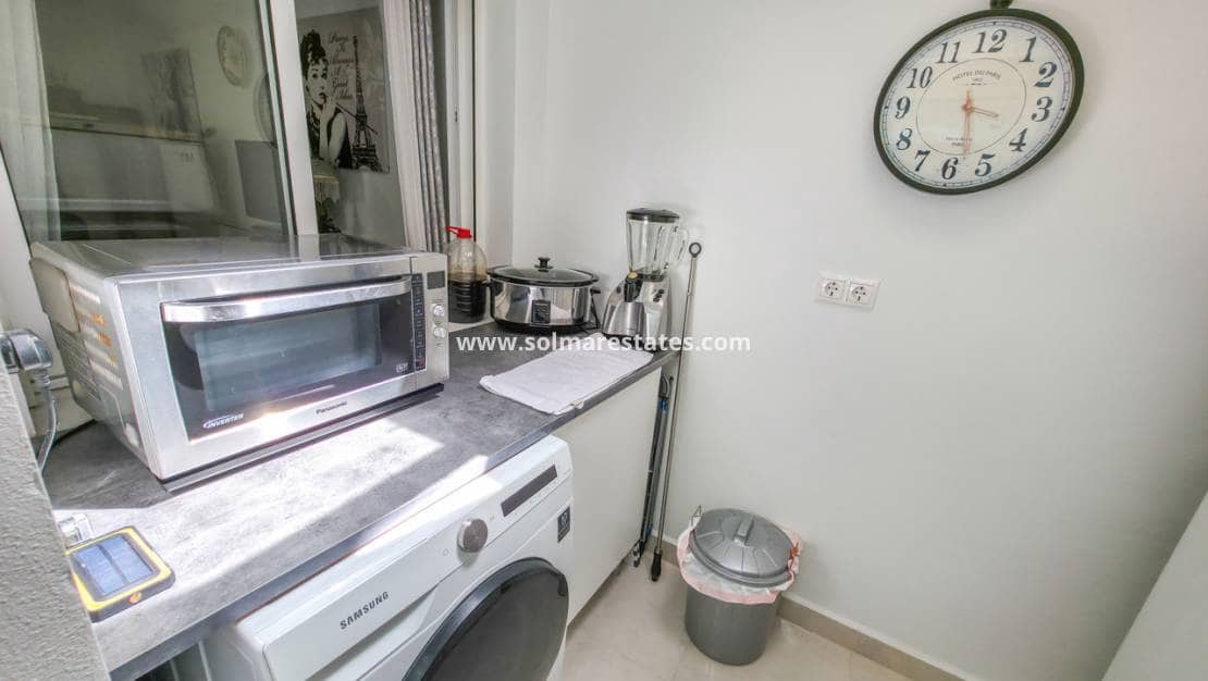 2 soveværelse Lejlighed til salg i Los Montesinos med swimmingpool garage - € 135.000 (Ref: 10172750)