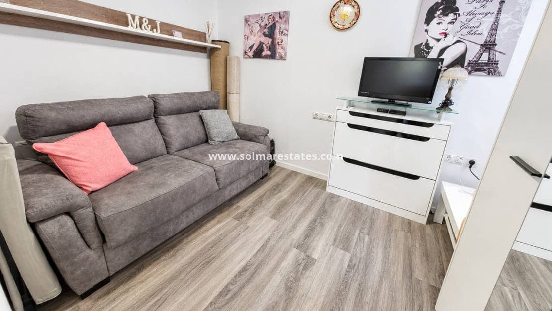 2 soveværelse Lejlighed til salg i Los Montesinos med swimmingpool garage - € 135.000 (Ref: 10172750)