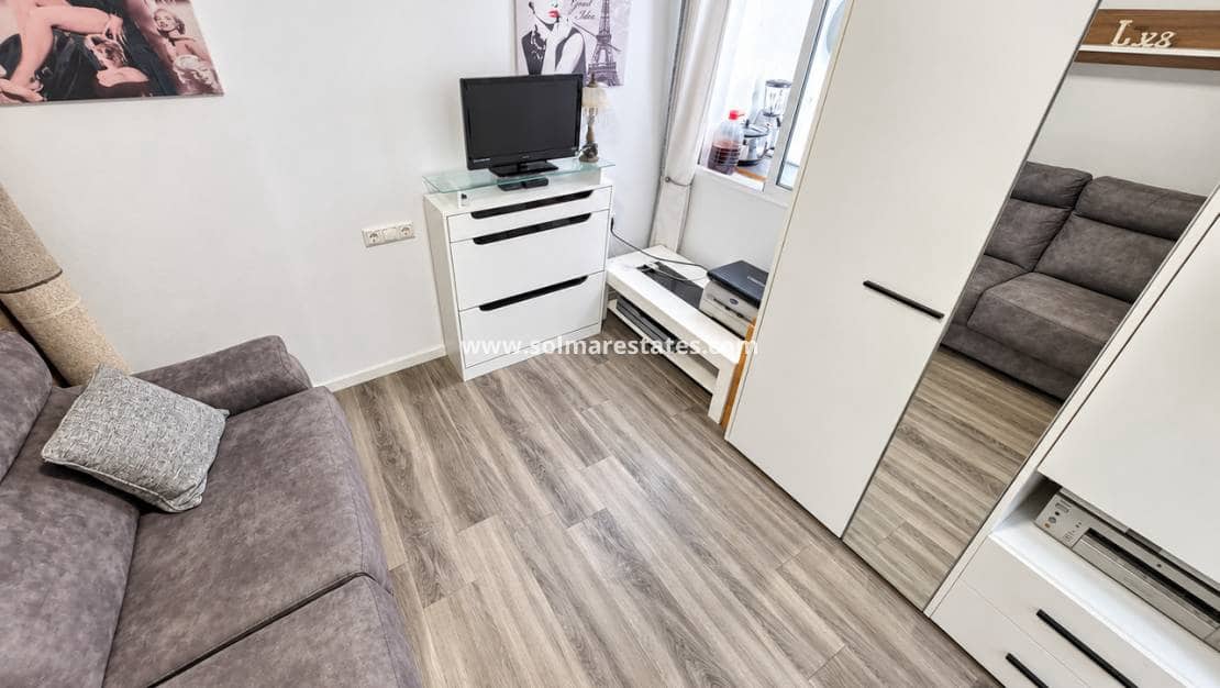 2 soveværelse Lejlighed til salg i Los Montesinos med swimmingpool garage - € 135.000 (Ref: 10172750)