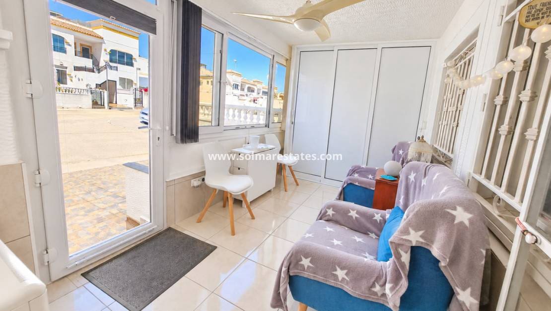 2 soveværelse Lejlighed til salg i Los Montesinos med swimmingpool garage - € 135.000 (Ref: 10172750)