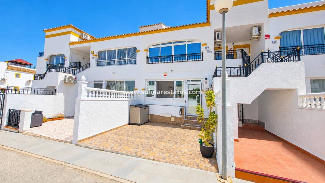 2 soveværelse Lejlighed til salg i Los Montesinos med swimmingpool garage - € 135.000 (Ref: 10172750)