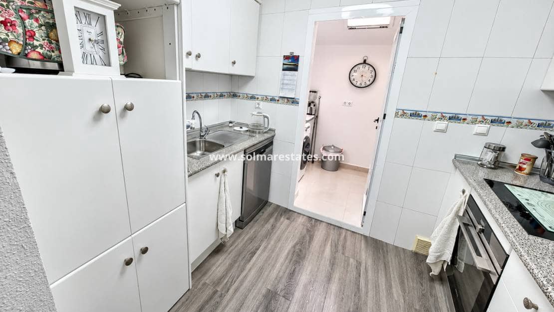 2 soveværelse Lejlighed til salg i Los Montesinos med swimmingpool garage - € 135.000 (Ref: 10172750)