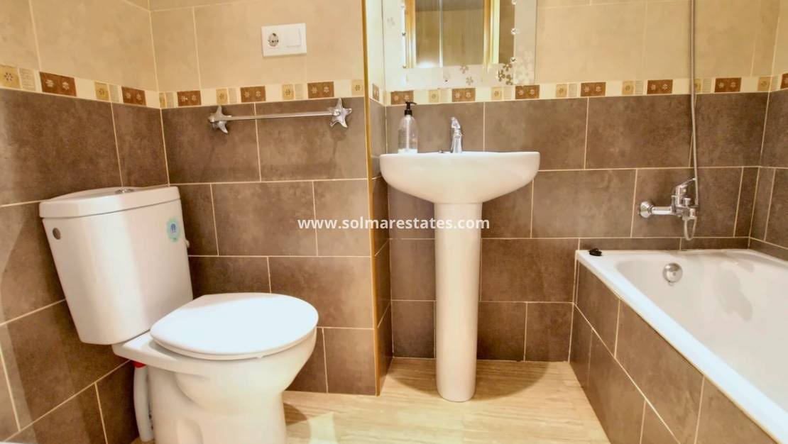 3 slaapkamer Appartement te koop in Formentera del Segura met garage - € 149.000 (Ref: 10175622)
