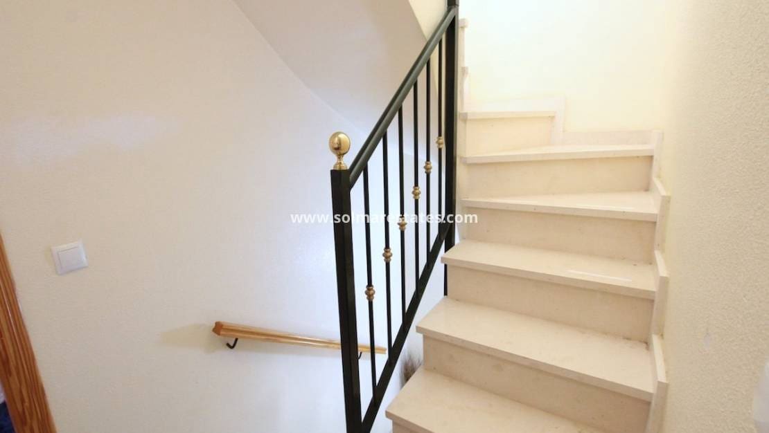 2 sypialnia Dom na sprzedaż w Villamartin z basenem - 179 500 € (Ref: 10175623)