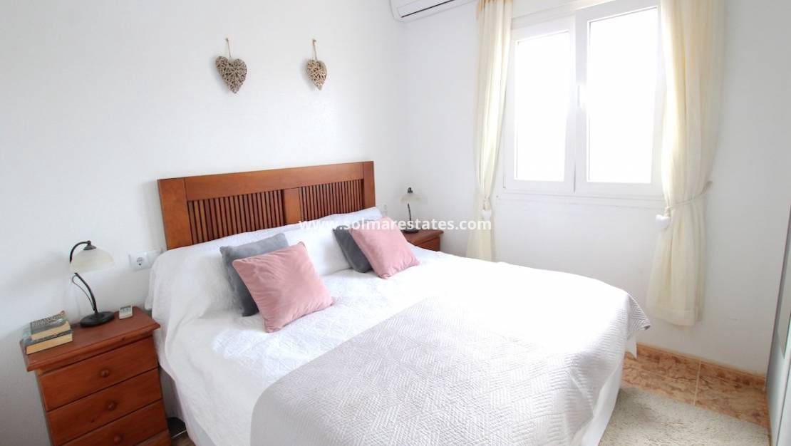 2 sypialnia Dom na sprzedaż w Villamartin z basenem - 179 500 € (Ref: 10175623)