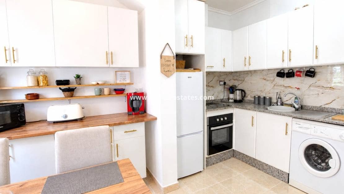 2 sypialnia Dom na sprzedaż w Villamartin z basenem - 179 500 € (Ref: 10175623)