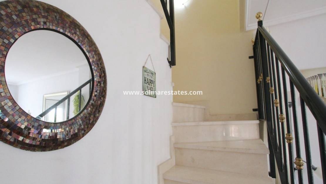 2 sypialnia Dom na sprzedaż w Villamartin z basenem - 179 500 € (Ref: 10175623)