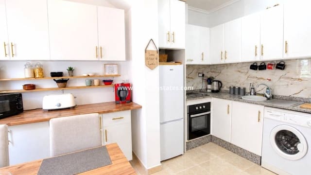 2 sypialnia Dom na sprzedaż w Villamartin, Orihuela z basenem - 179 500 € (Ref: 10175623)