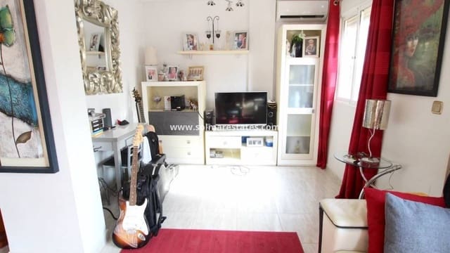 2 soverom Kjedet enebolig til salgs i Cabo Roig, Orihuela med svømmebasseng garasje - € 219 000 (Ref: 10175624)