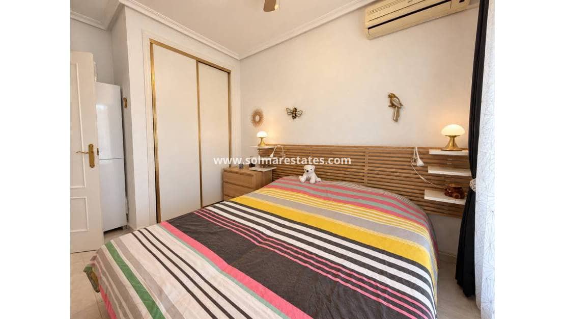 3 sovrum Hus till salu i Playa Flamenca med pool garage - 215 000 € (Ref: 10180905)