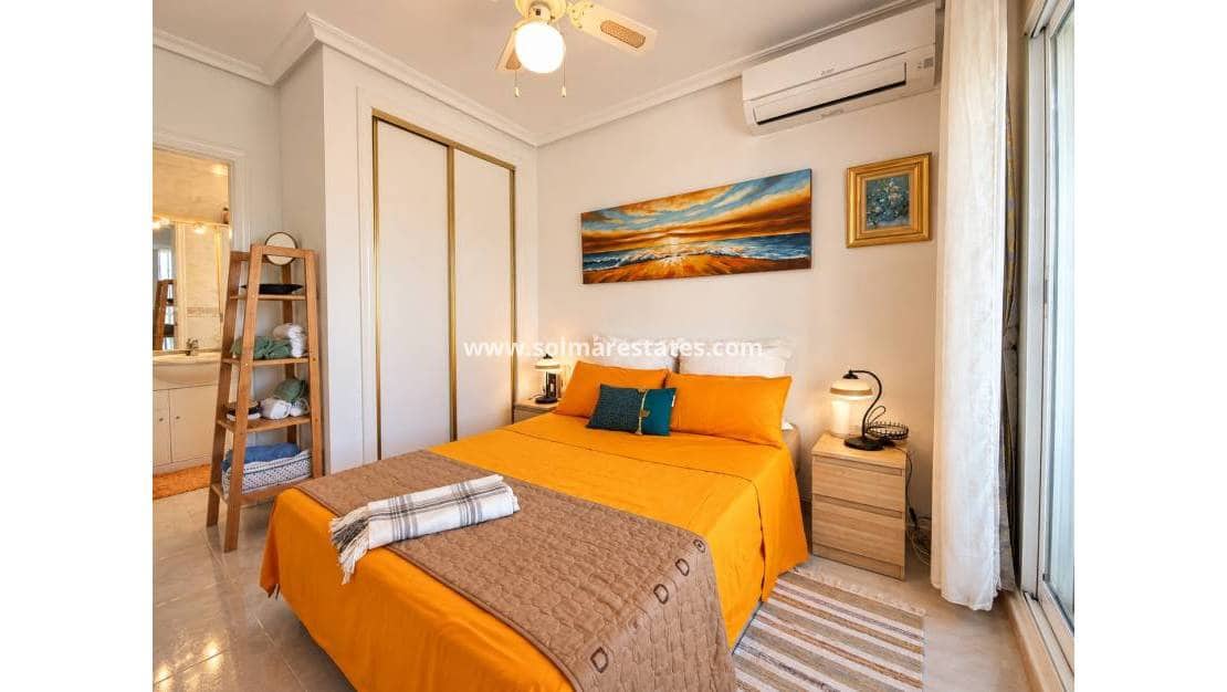 3 sovrum Hus till salu i Playa Flamenca med pool garage - 215 000 € (Ref: 10180905)