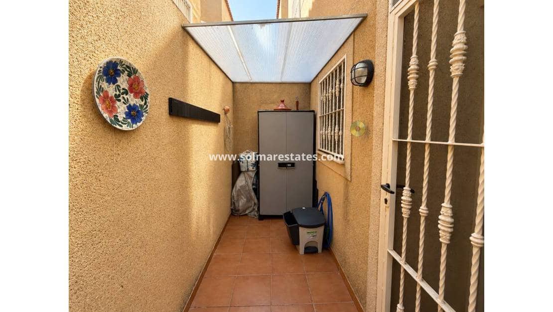 3 sovrum Hus till salu i Playa Flamenca med pool garage - 215 000 € (Ref: 10180905)