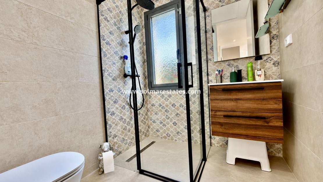 3 camera da letto Villa in vendita in Villamartin con piscina - 524.900 € (Rif: 10180906)