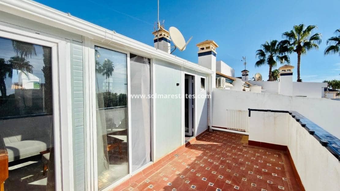 2 slaapkamer Bungalow te koop in Villamartin met zwembad - € 240.000 (Ref: 10180907)