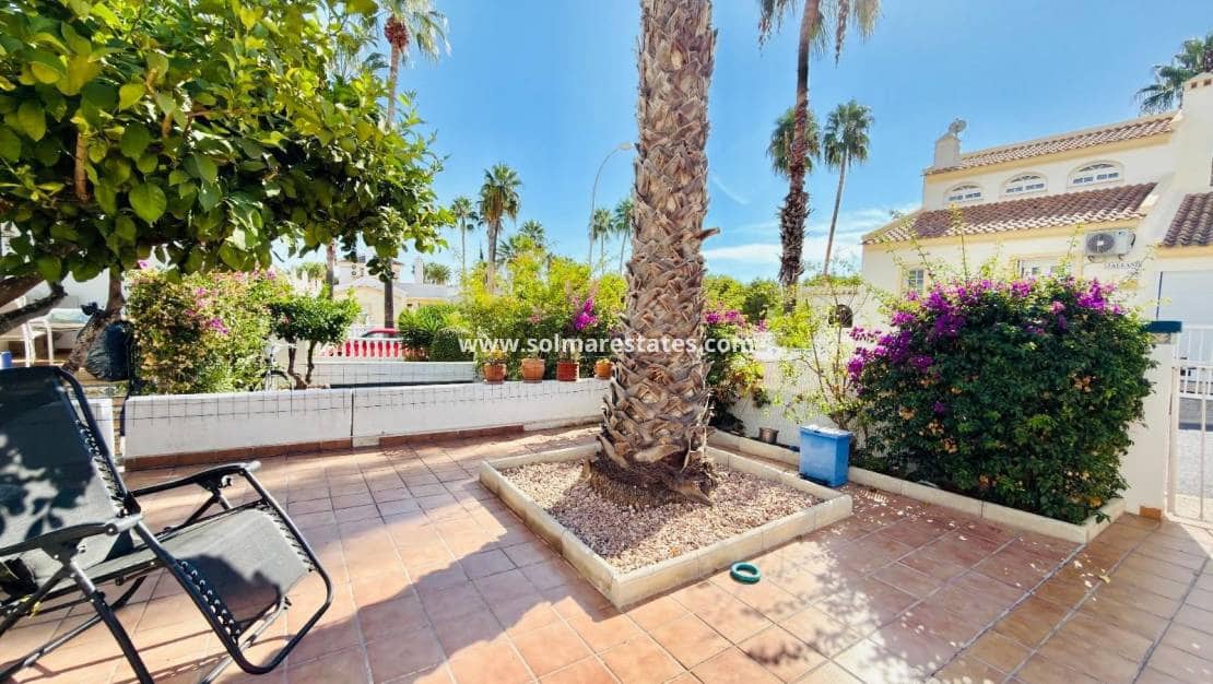 2 slaapkamer Bungalow te koop in Villamartin met zwembad - € 240.000 (Ref: 10180907)