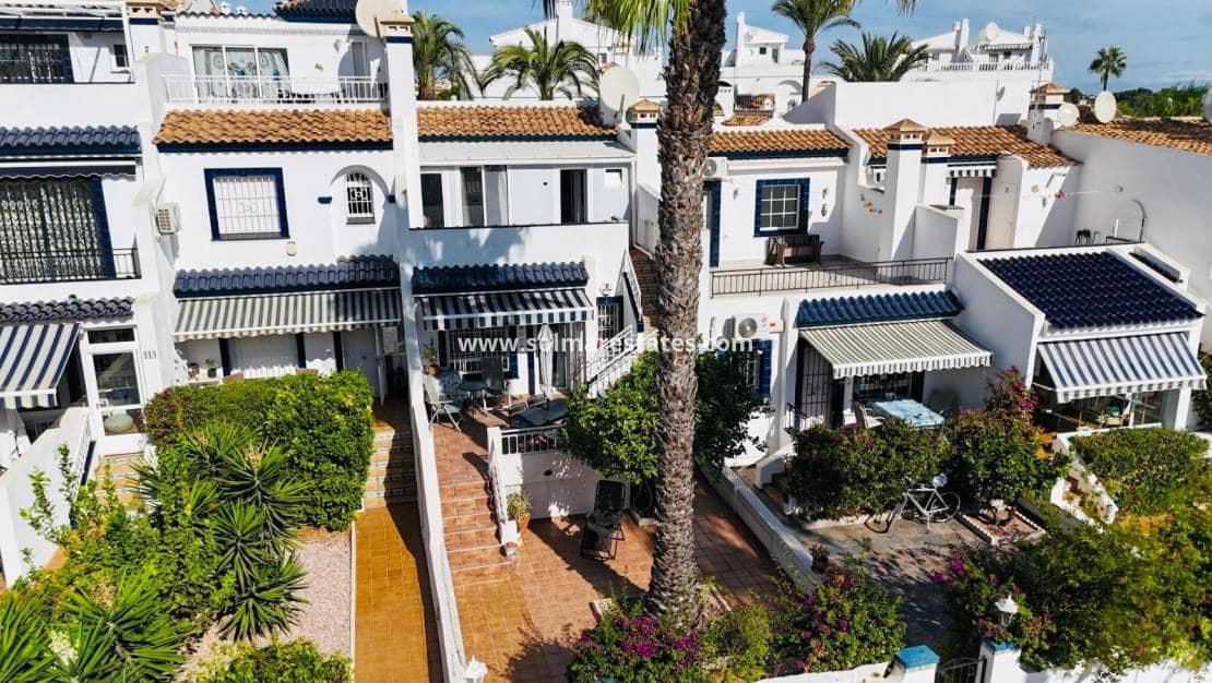 2 slaapkamer Bungalow te koop in Villamartin met zwembad - € 240.000 (Ref: 10180907)