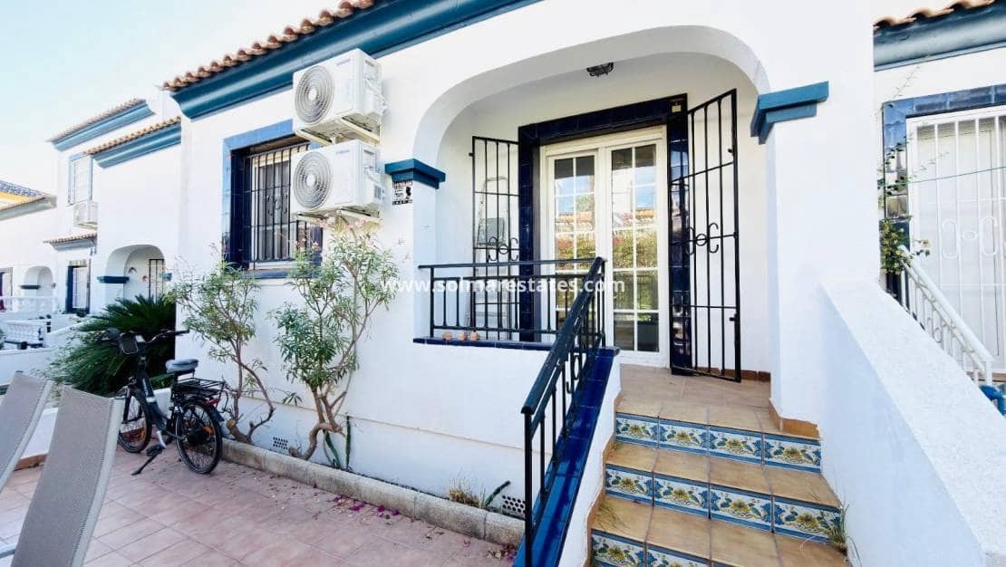 2 slaapkamer Bungalow te koop in Villamartin met zwembad - € 240.000 (Ref: 10180907)