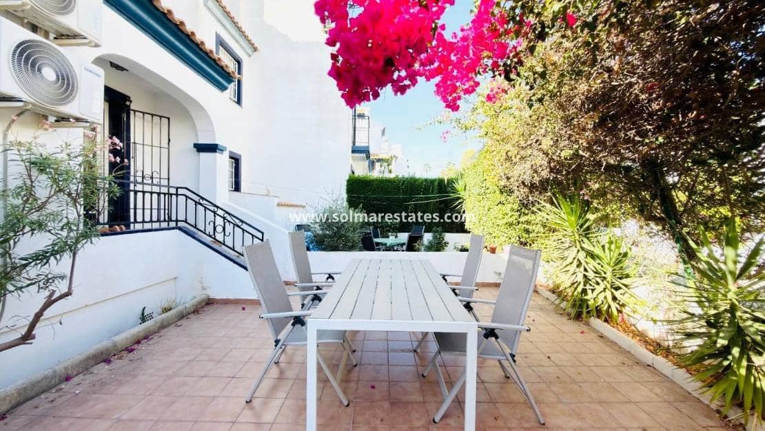 2 slaapkamer Bungalow te koop in Villamartin met zwembad - € 240.000 (Ref: 10180907)
