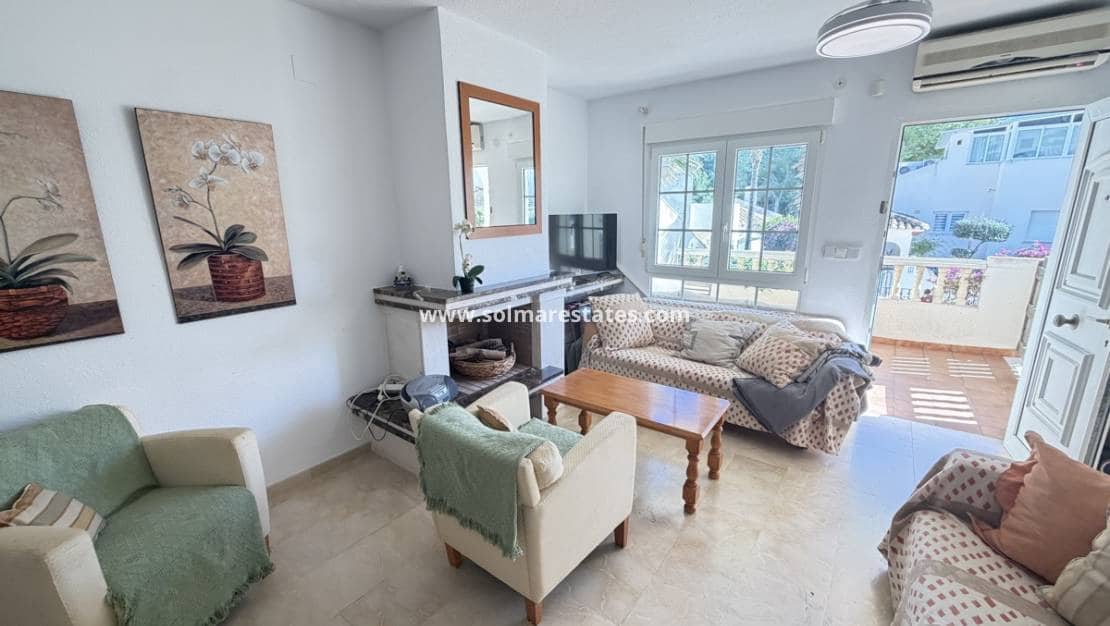 3 soverom Hus til salgs i Villamartin med svømmebasseng garasje - € 269 995 (Ref: 10182095)