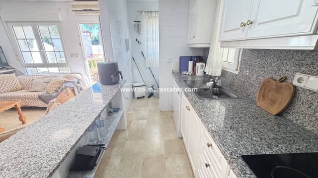 3 soverom Hus til salgs i Villamartin, Orihuela med svømmebasseng garasje - € 269 995 (Ref: 10182095)