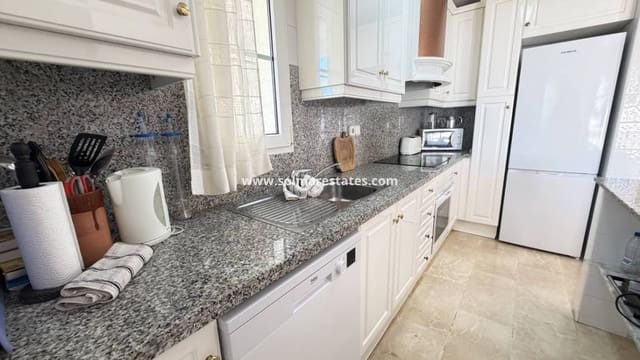 3 soverom Hus til salgs i Villamartin, Orihuela med svømmebasseng garasje - € 269 995 (Ref: 10182095)