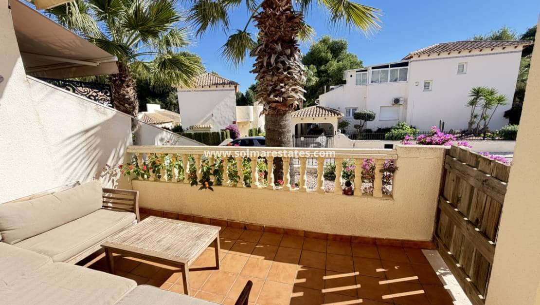 3 soverom Hus til salgs i Villamartin med svømmebasseng garasje - € 269 995 (Ref: 10182095)