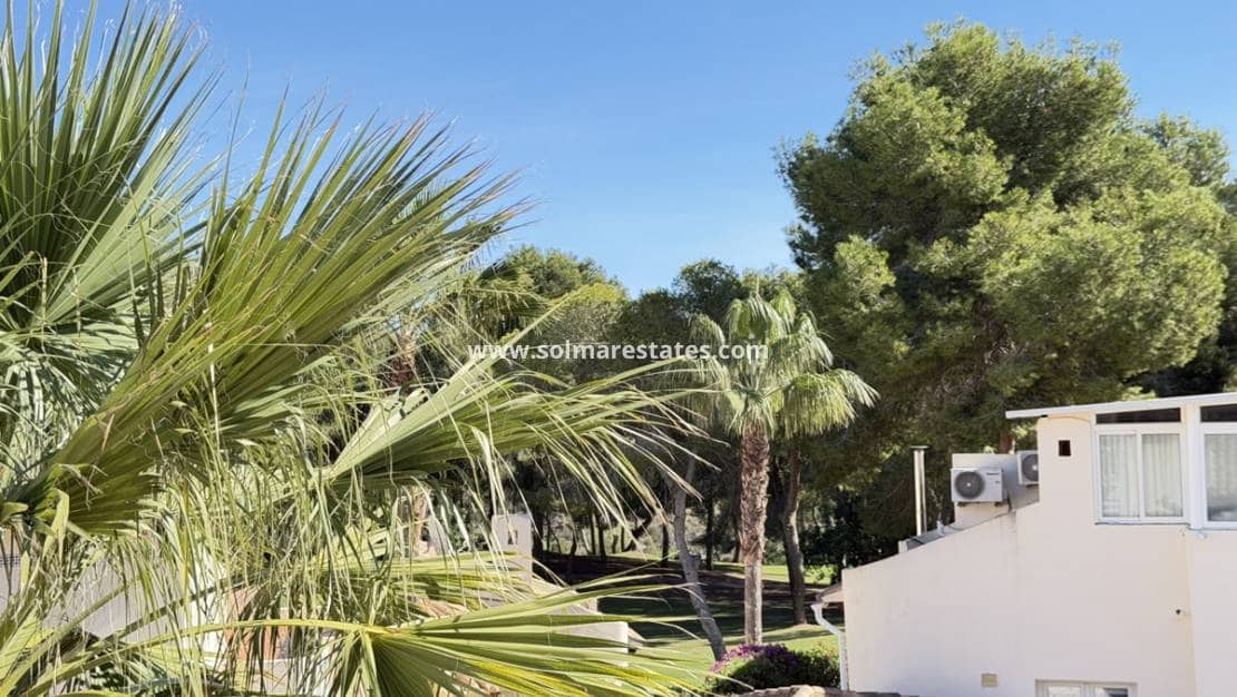 3 soverom Hus til salgs i Villamartin med svømmebasseng garasje - € 269 995 (Ref: 10182095)