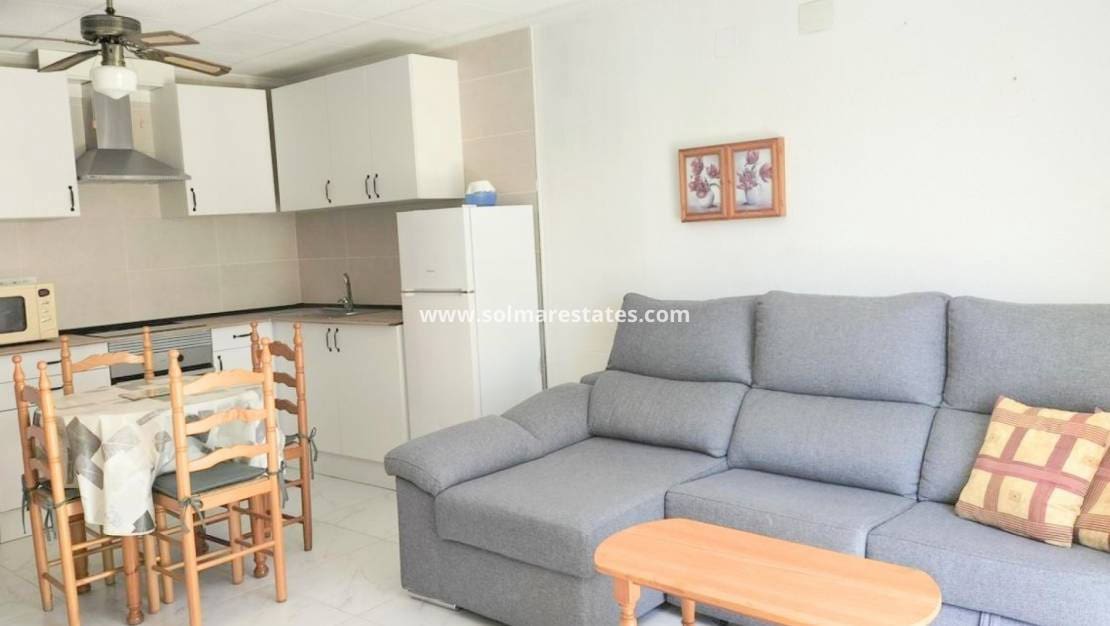 2 slaapkamer Bungalow te koop in La Siesta - € 125.000 (Ref: 10182214)