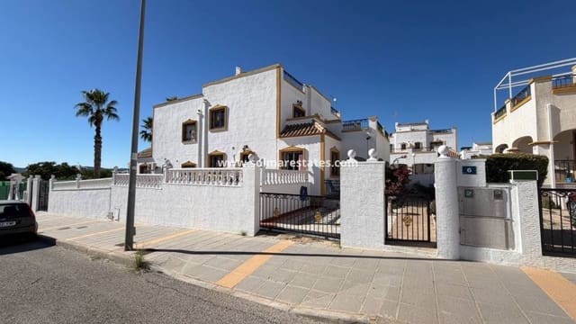 3 slaapkamer Rijtjeshuis te koop in Los Montesinos met zwembad - € 195.000 (Ref: 10187331)
