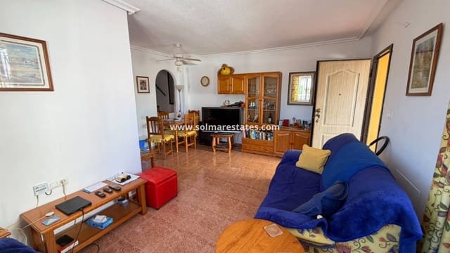 3 slaapkamer Rijtjeshuis te koop in Los Montesinos met zwembad - € 195.000 (Ref: 10187331)