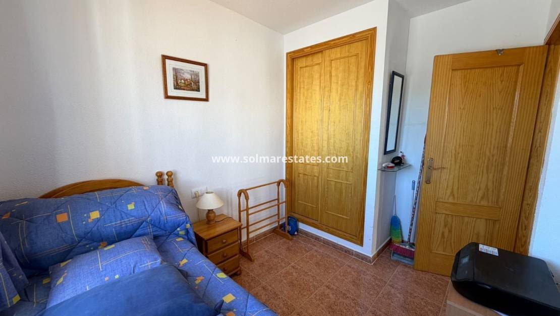 3 slaapkamer Rijtjeshuis te koop in Los Montesinos met zwembad - € 195.000 (Ref: 10187331)
