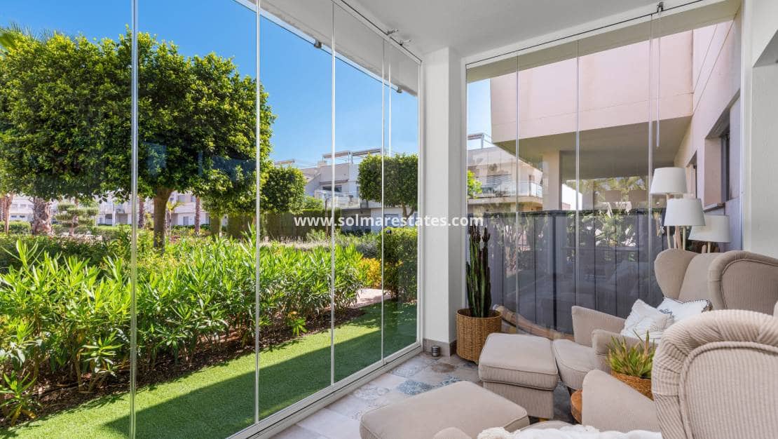 3 bedroom Apartment for sale in Vistabella, Orihuela with pool €