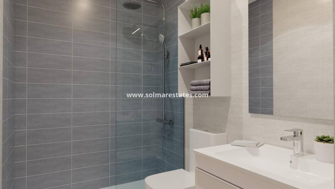 2 bedroom Apartment for sale in Algorfa with pool - € 164,425 (Ref: 8826198)