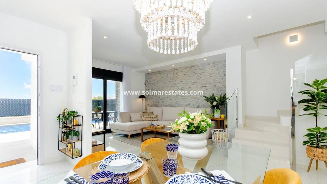 3 soveværelse Villa til salg i Vistabella med swimmingpool - € 389.000 (Ref: 8826208)