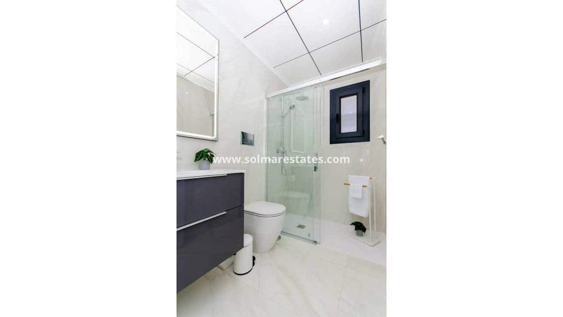 3 soveværelse Villa til salg i Vistabella med swimmingpool - € 389.000 (Ref: 8826208)