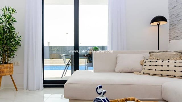 3 soveværelse Villa til salg i Vistabella, Orihuela med swimmingpool - € 389.000 (Ref: 8826208)