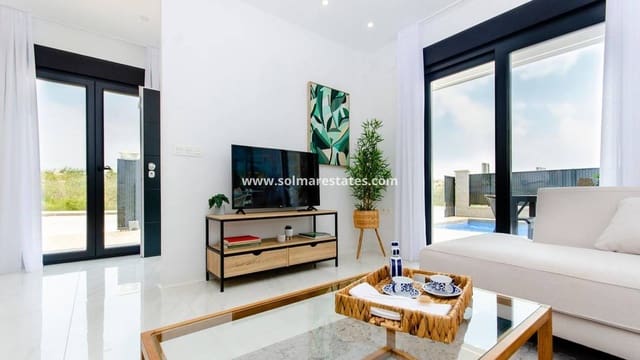 3 soverom Villa til salgs i Vistabella, Orihuela med svømmebasseng - € 439 000 (Ref: 8826208)
