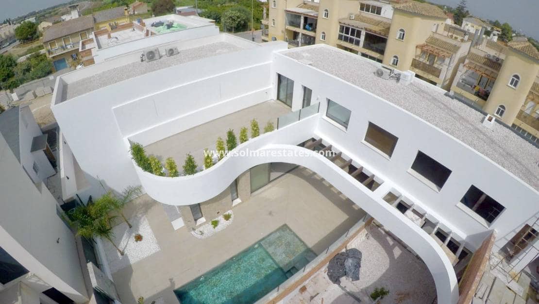 3 soveværelse Villa til salg i Heredades med swimmingpool - € 399.000 (Ref: 8826212)