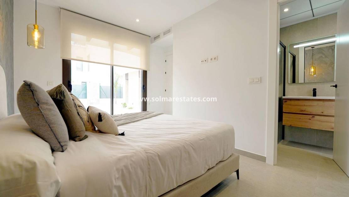 3 soveværelse Villa til salg i Heredades med swimmingpool - € 399.000 (Ref: 8826212)