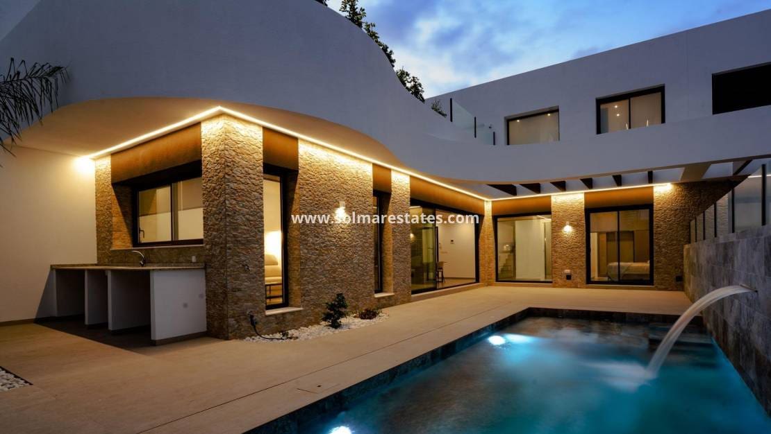 3 soveværelse Villa til salg i Heredades med swimmingpool - € 399.000 (Ref: 8826212)