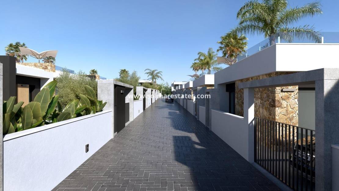 3 Zimmer Villa zu verkaufen in Ciudad Quesada mit Pool - 496.000 € (Ref: 8826220)