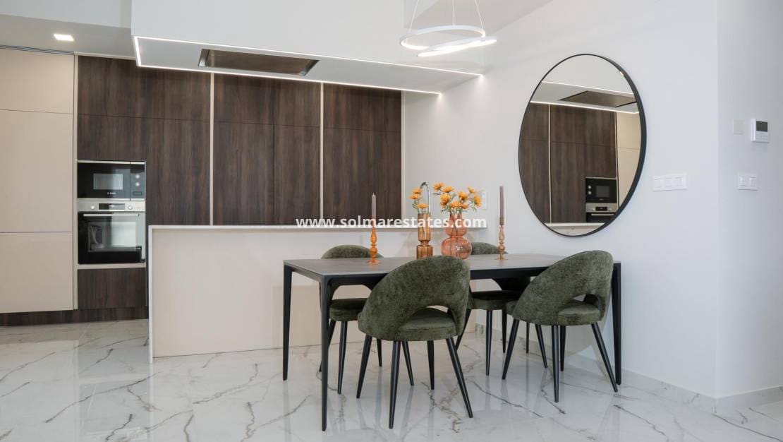 3 Zimmer Villa zu verkaufen in Ciudad Quesada mit Pool - 496.000 € (Ref: 8826220)