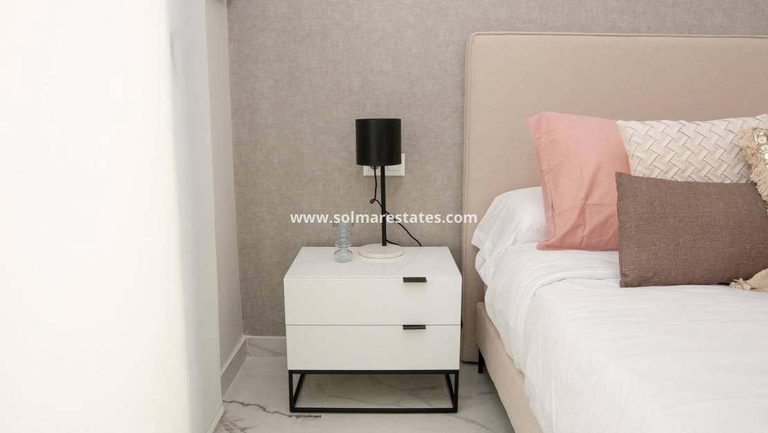 3 Zimmer Villa zu verkaufen in Ciudad Quesada mit Pool - 496.000 € (Ref: 8826220)