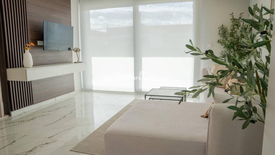 3 Zimmer Villa zu verkaufen in Ciudad Quesada mit Pool - 496.000 € (Ref: 8826220)