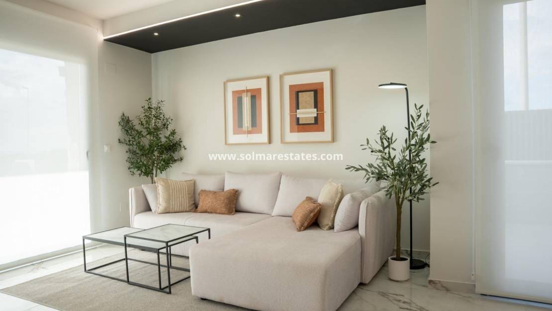 3 Zimmer Villa zu verkaufen in Ciudad Quesada mit Pool - 496.000 € (Ref: 8826220)