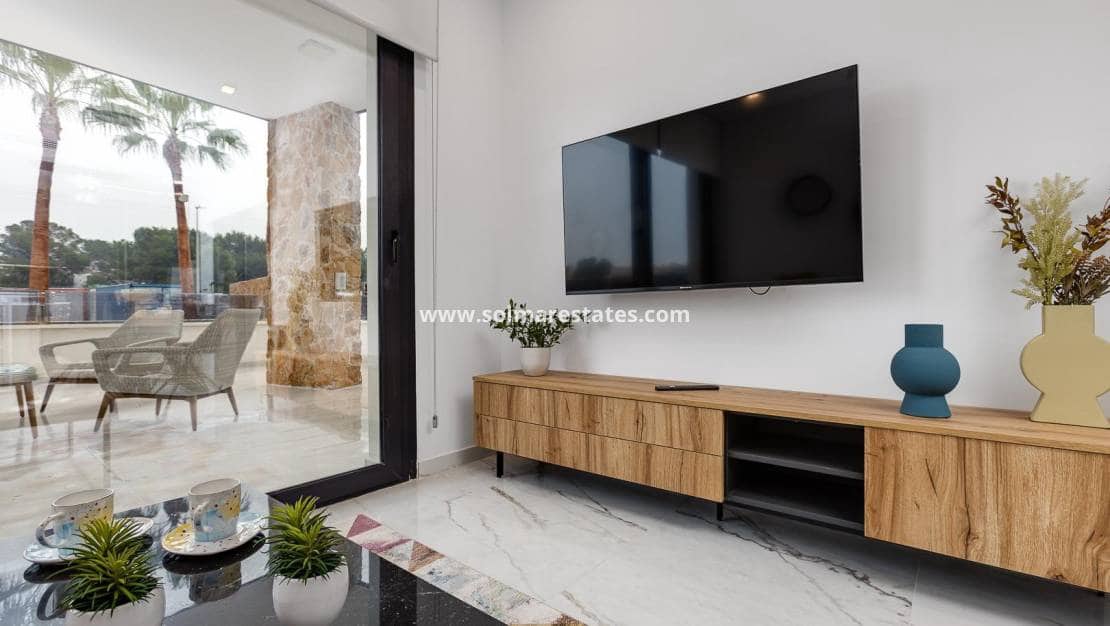 2 bedroom Apartment for sale in Ciudad Quesada with pool - € 279,000 (Ref: 8826221)