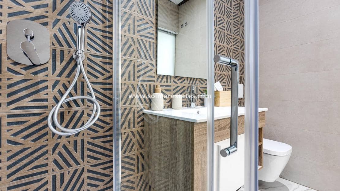 2 bedroom Apartment for sale in Ciudad Quesada with pool - € 279,000 (Ref: 8826221)