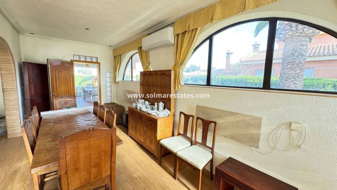 3 Zimmer Villa zu verkaufen in Cabo Roig mit Pool - 850.000 € (Ref: 8828133)