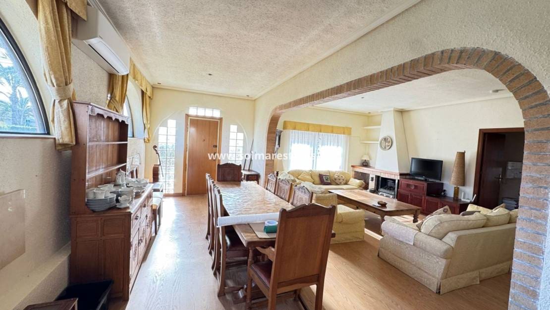 3 Zimmer Villa zu verkaufen in Cabo Roig mit Pool - 850.000 € (Ref: 8828133)